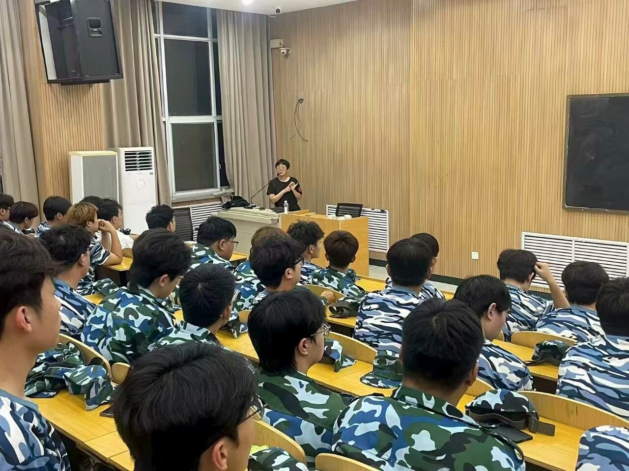 英国上市公司365