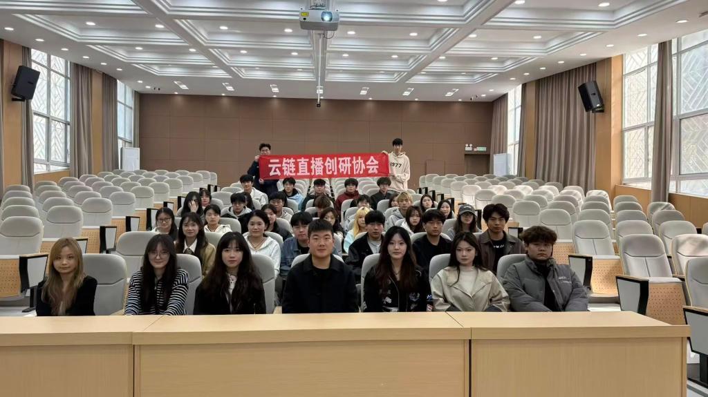 英国上市公司365