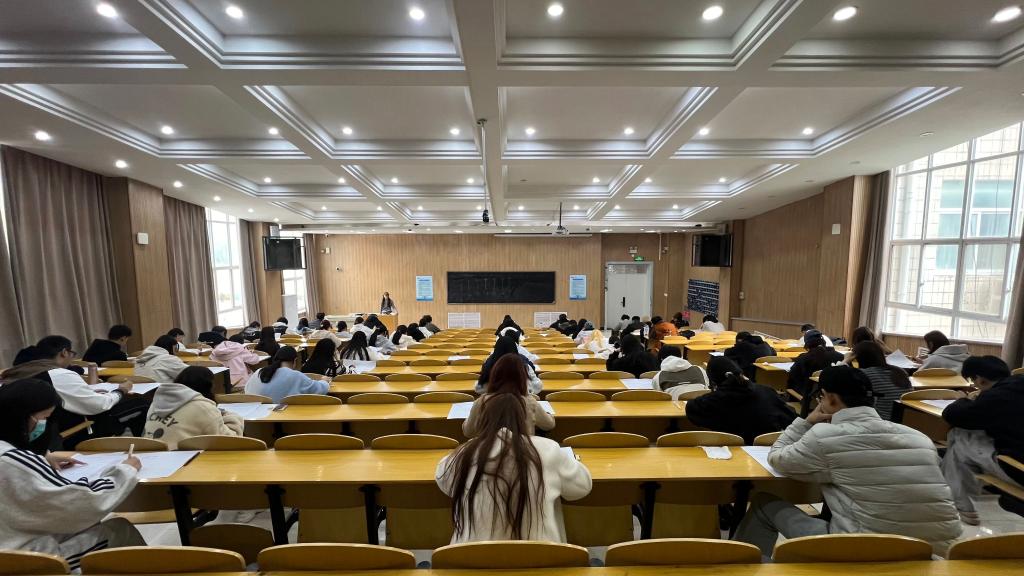 英国上市公司365