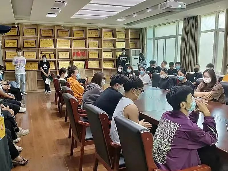 英国上市公司365