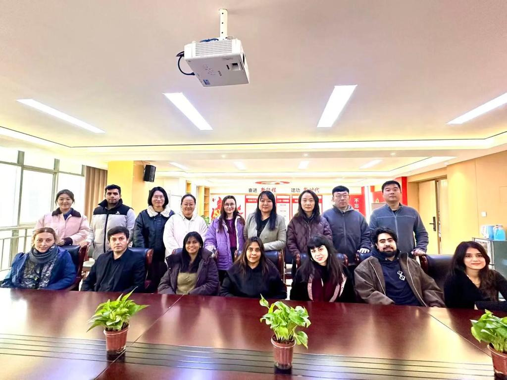 英国上市公司365