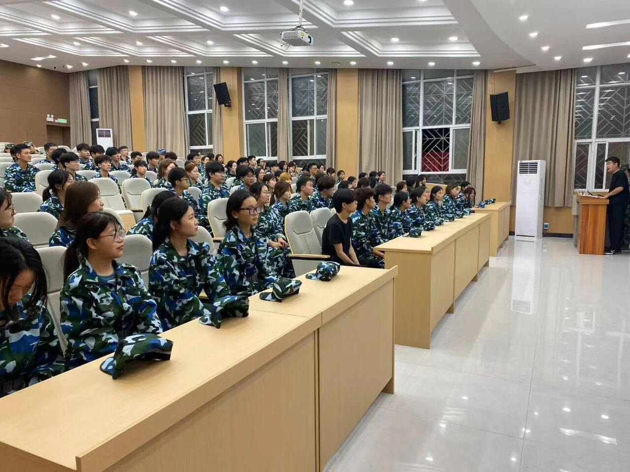 英国上市公司365