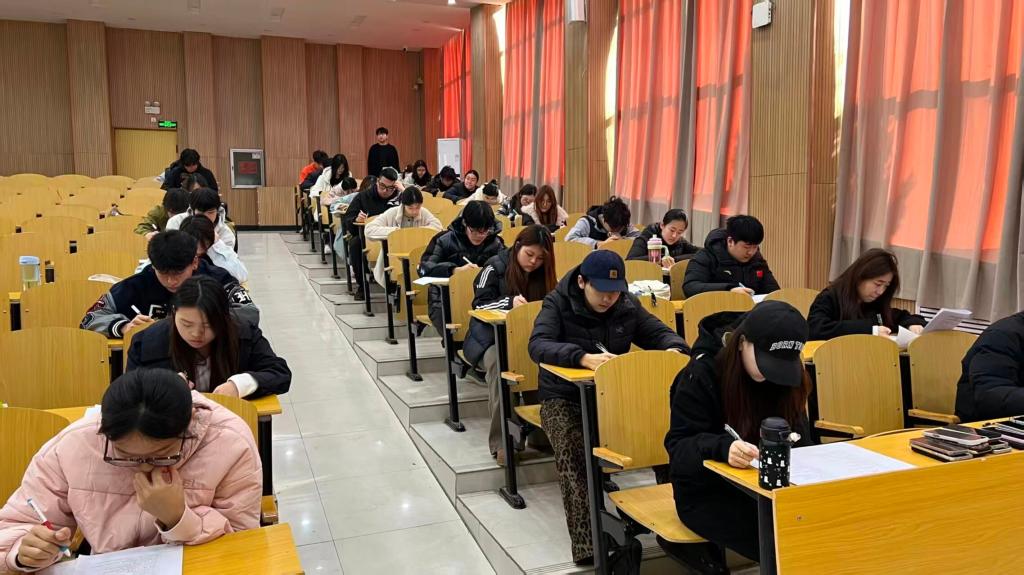 英国上市公司365