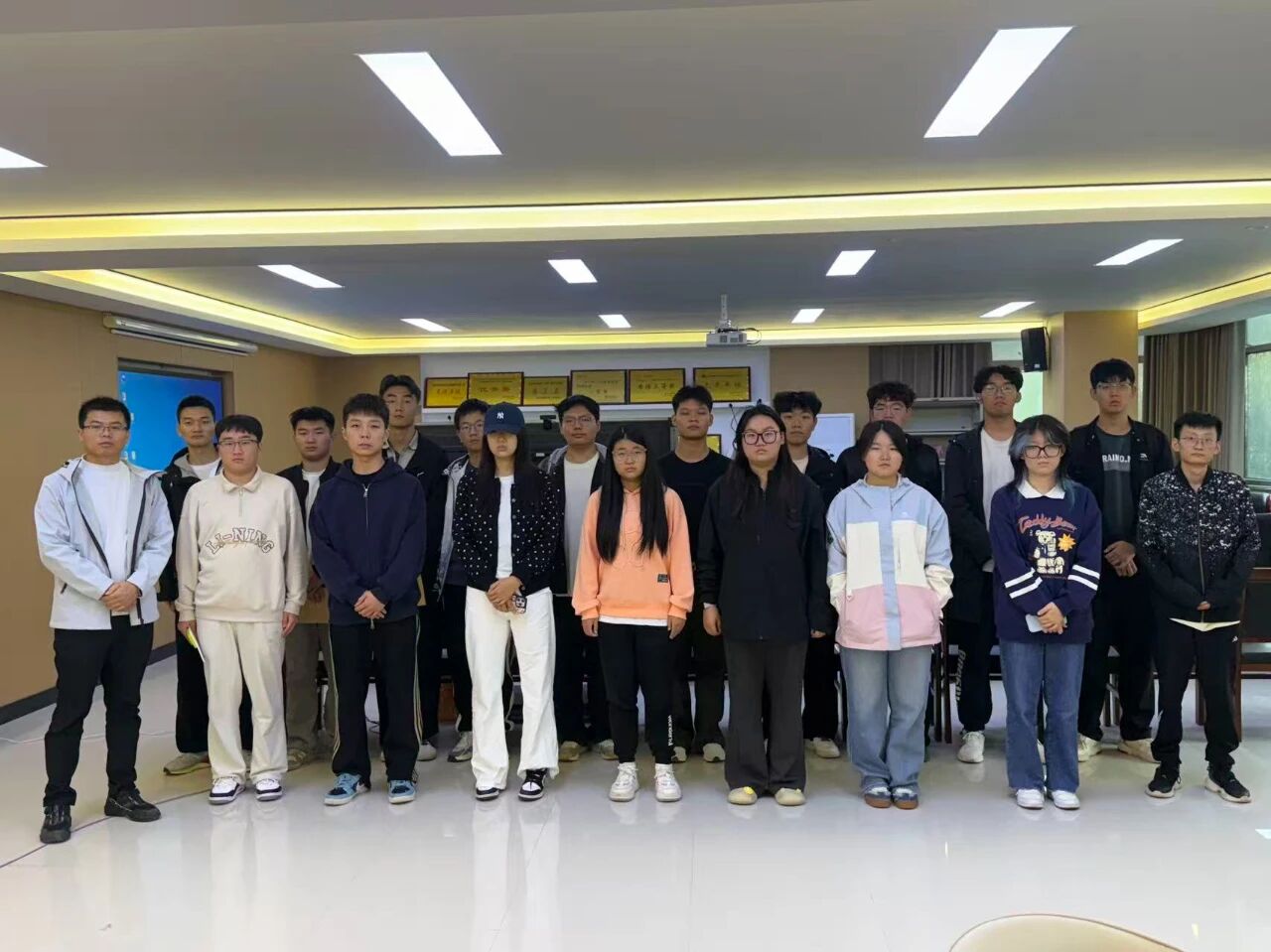 英国上市公司365