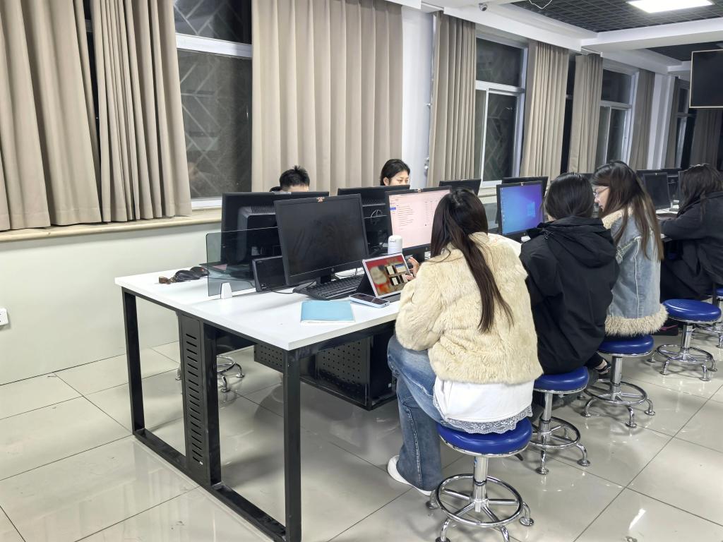 英国上市公司365