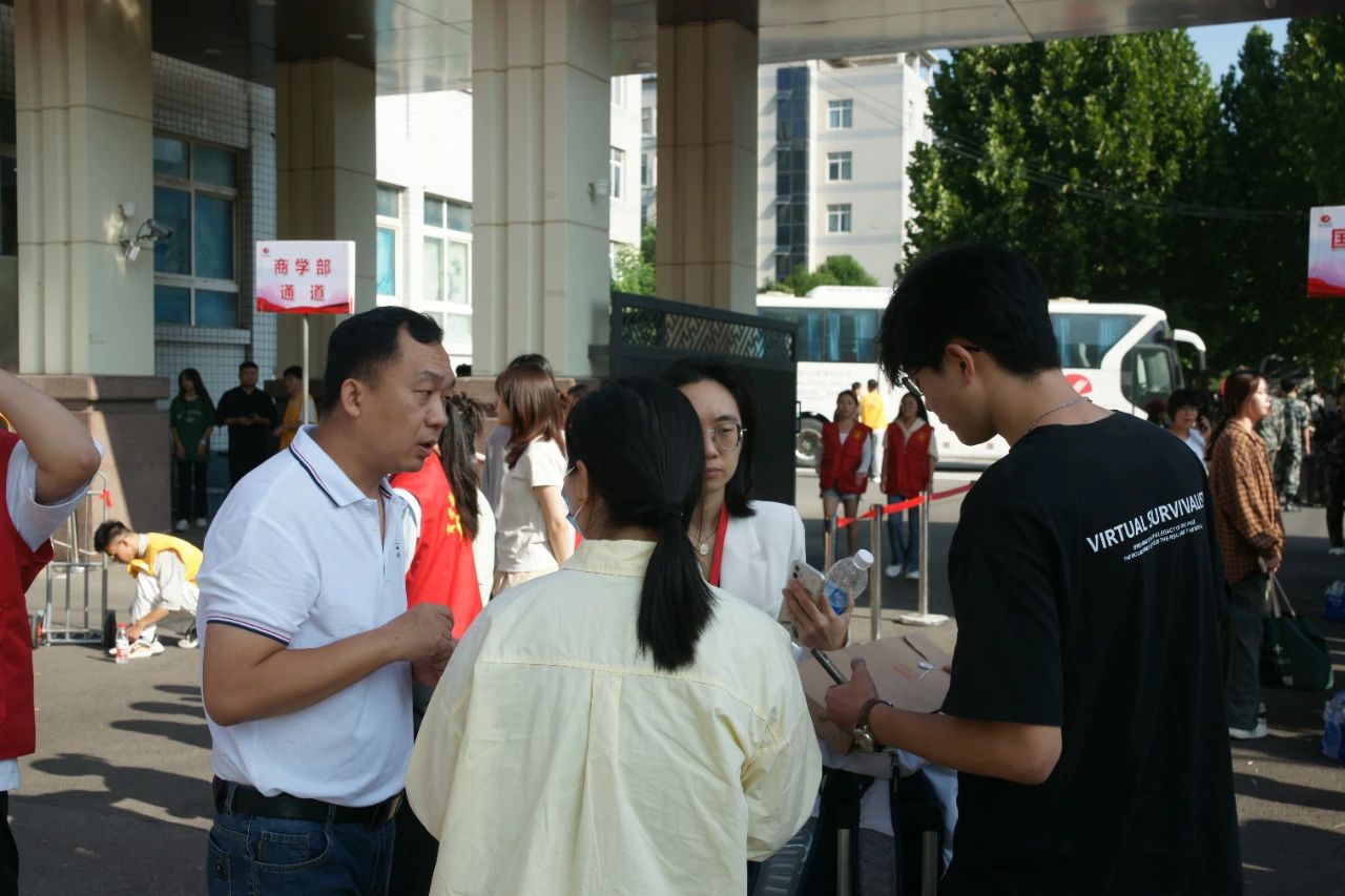 英国上市公司365