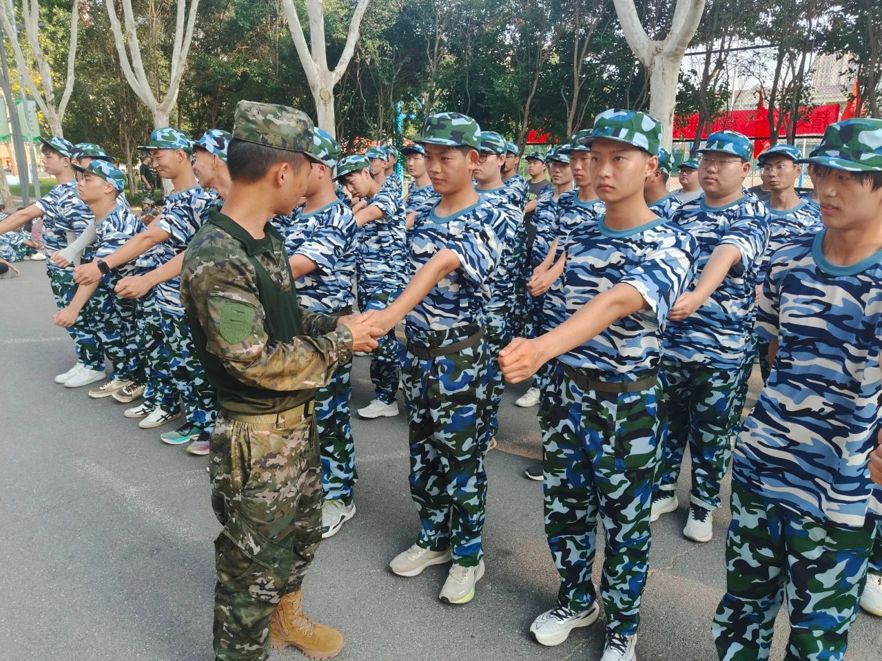 英国上市公司365