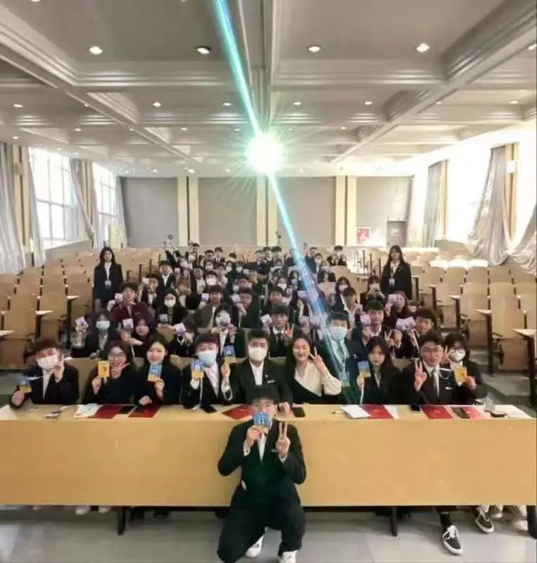 英国上市公司365
