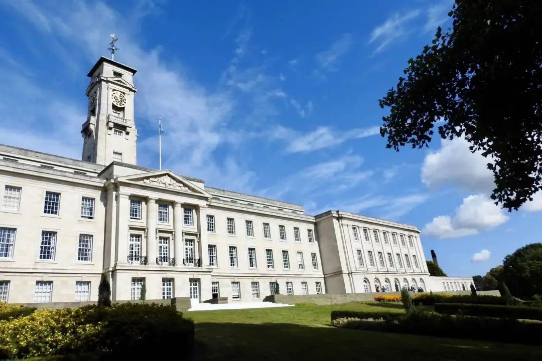 英国上市公司365
