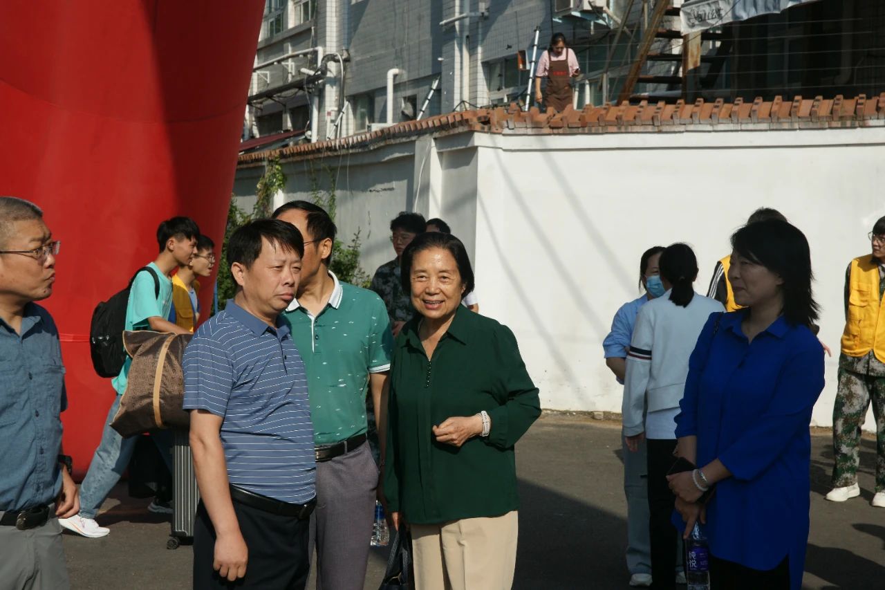 英国上市公司365