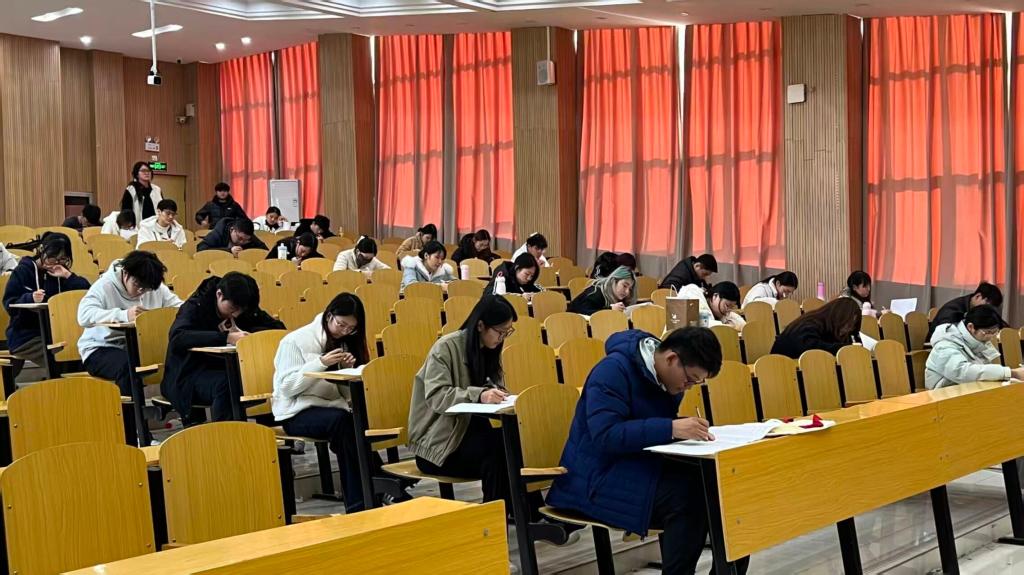 英国上市公司365