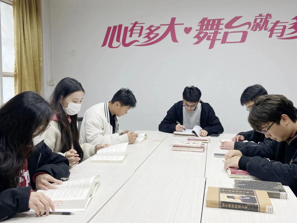 英国上市公司365