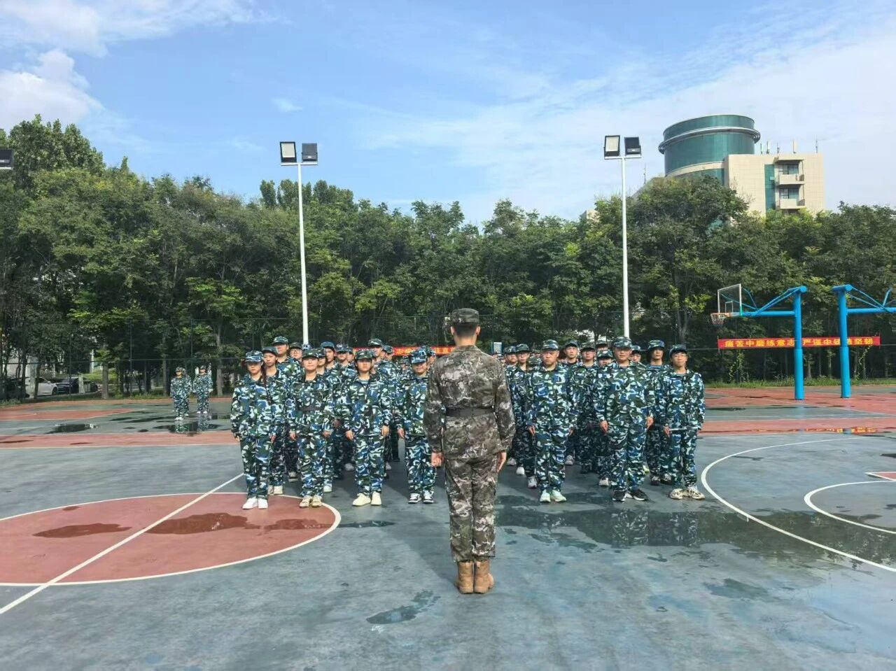 英国上市公司365