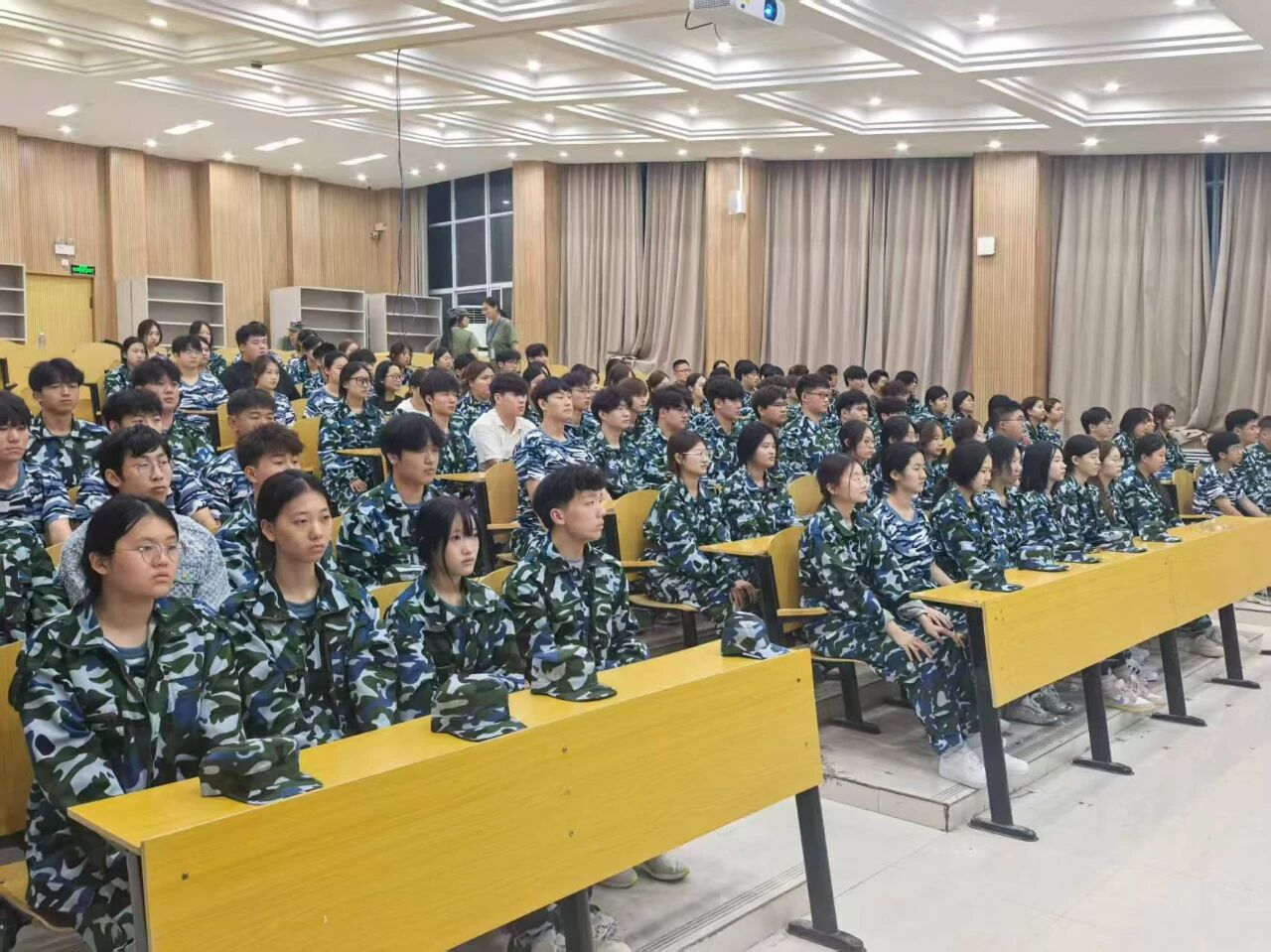 英国上市公司365