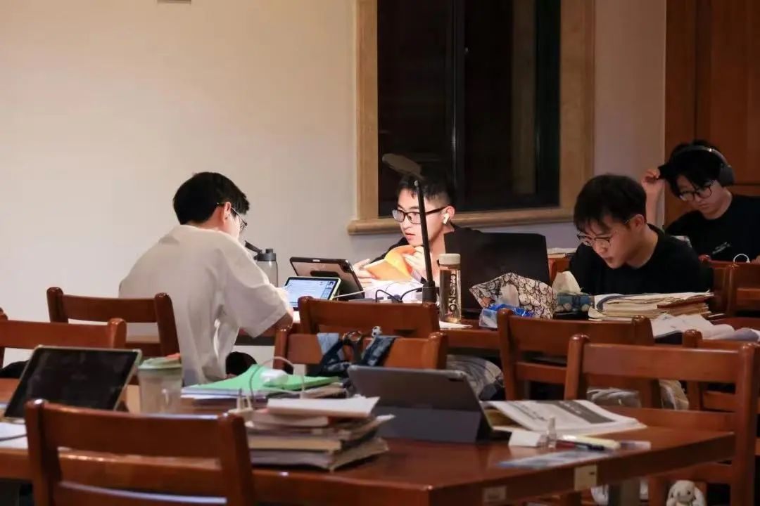 英国上市公司365