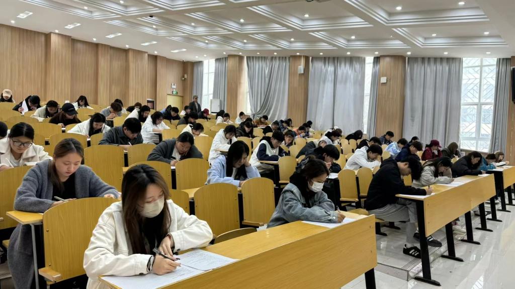 英国上市公司365
