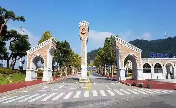 英国上市公司365