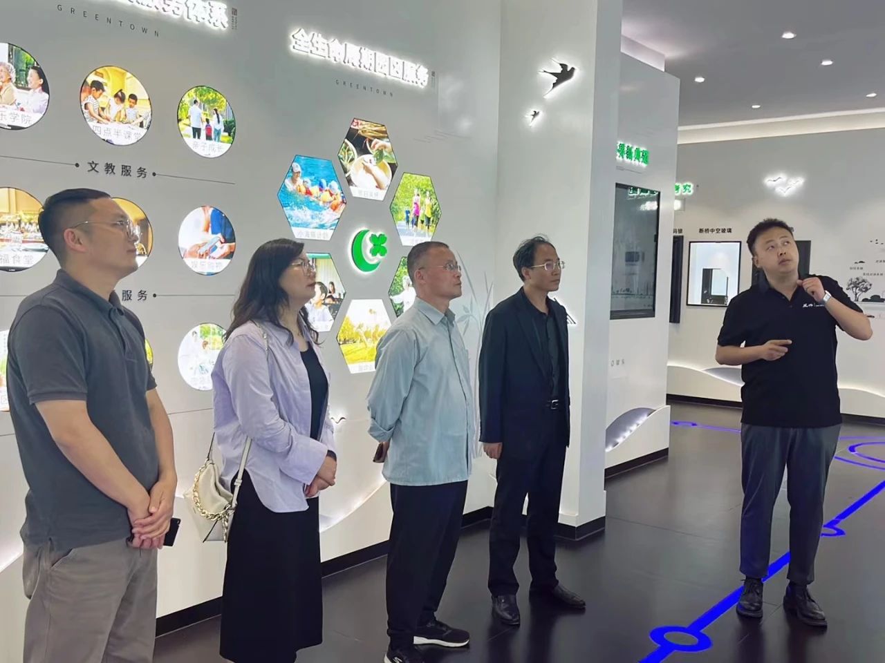 英国上市公司365