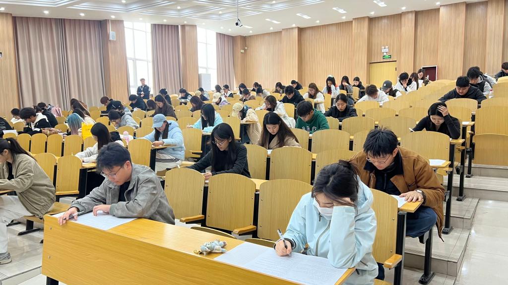 英国上市公司365