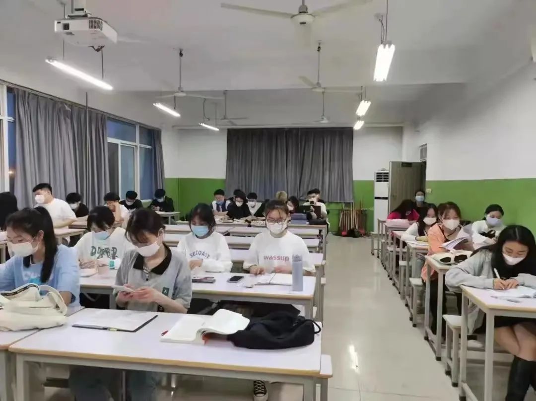 英国上市公司365