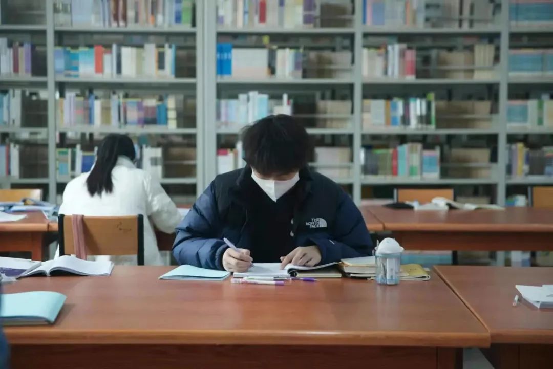 英国上市公司365