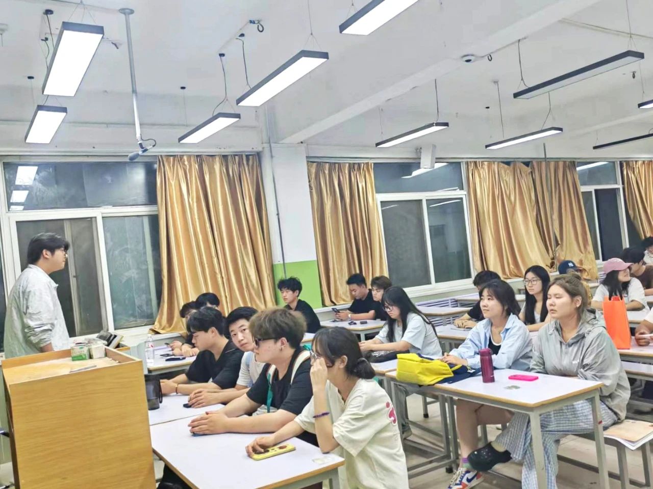 英国上市公司365