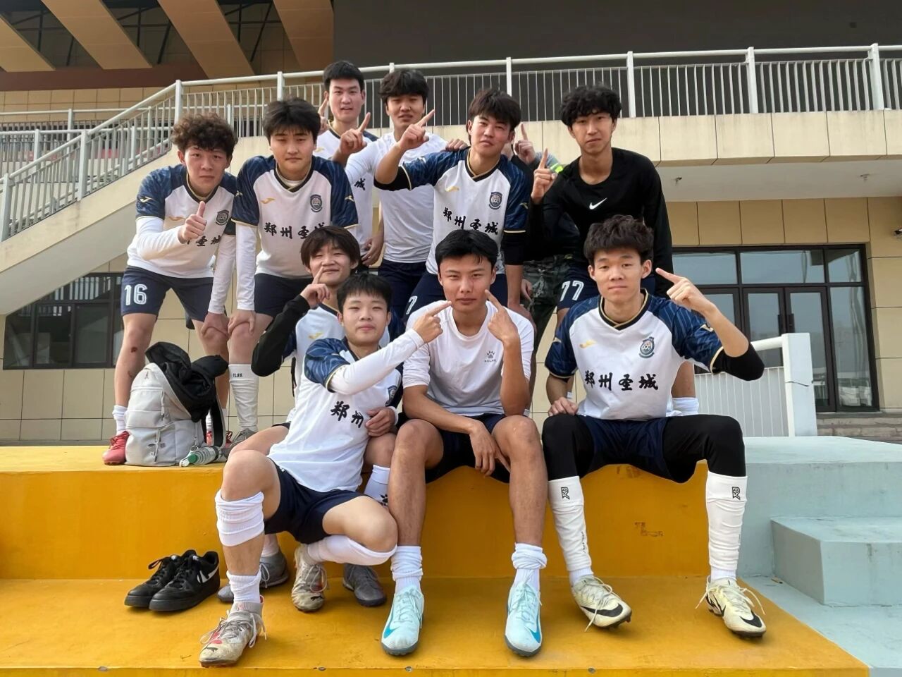 英国上市公司365