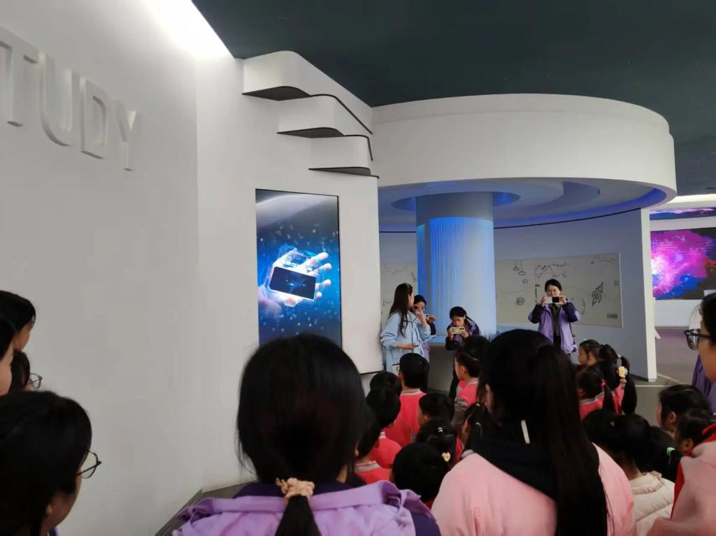 英国上市公司365