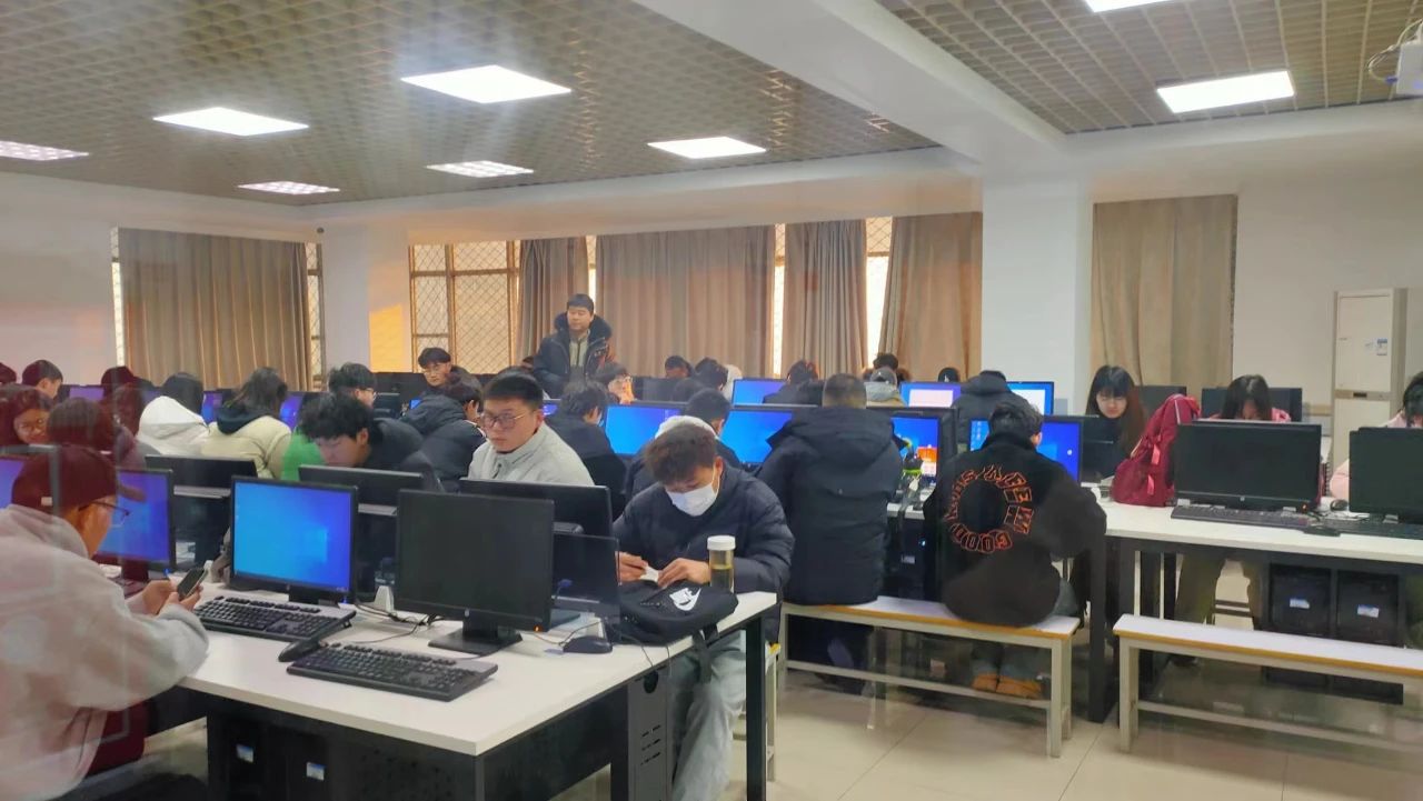 英国上市公司365