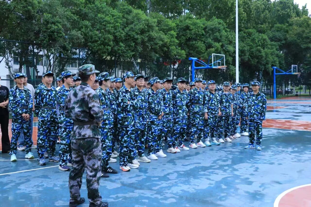 英国上市公司365