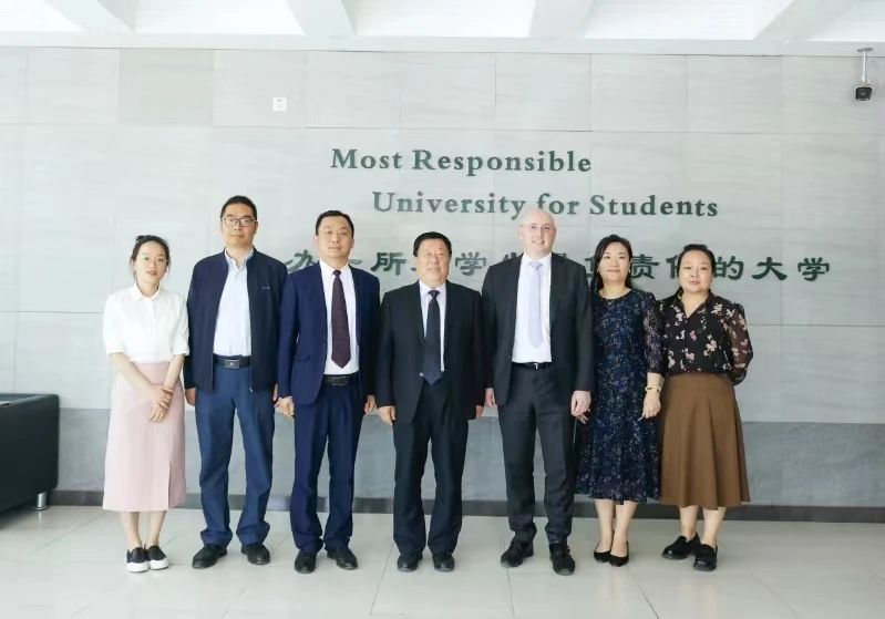 英国上市公司365