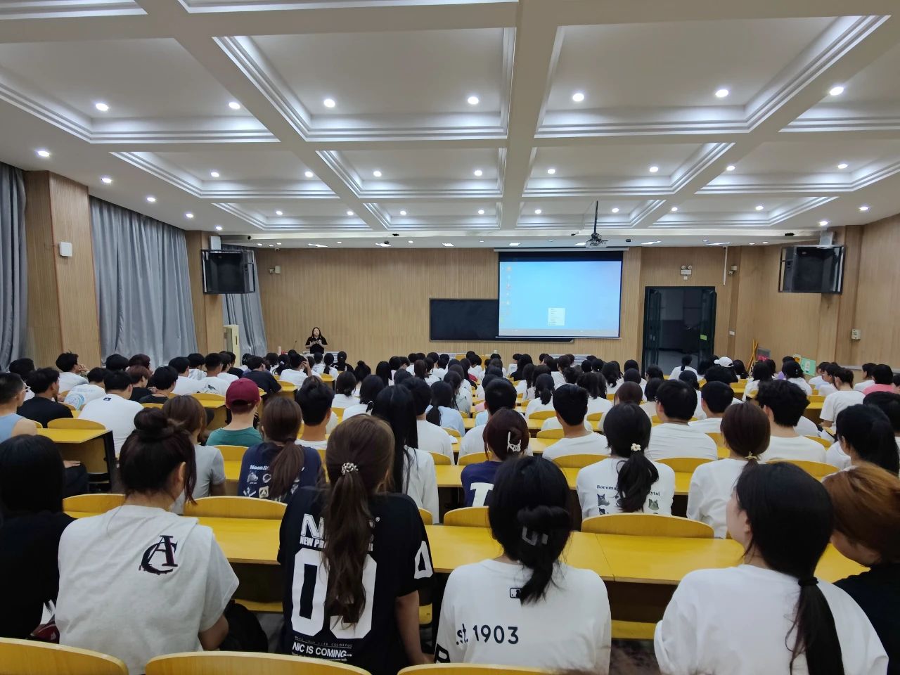 英国上市公司365