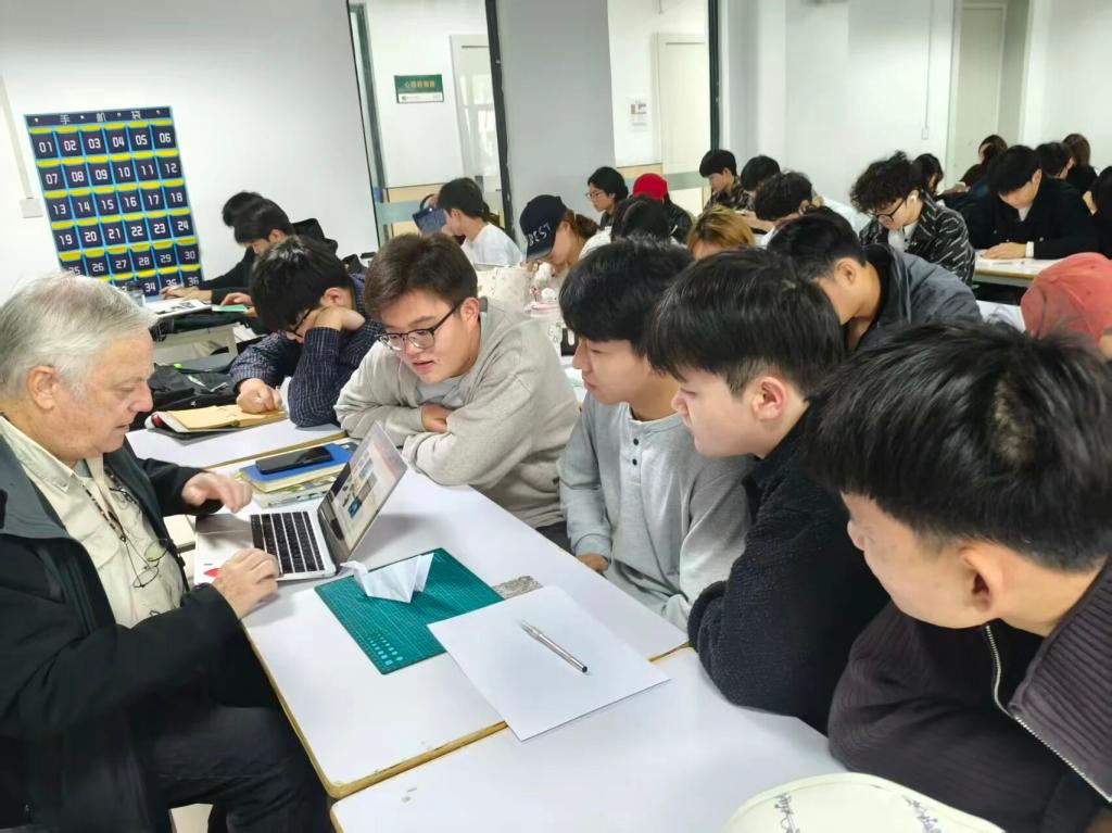 英国上市公司365