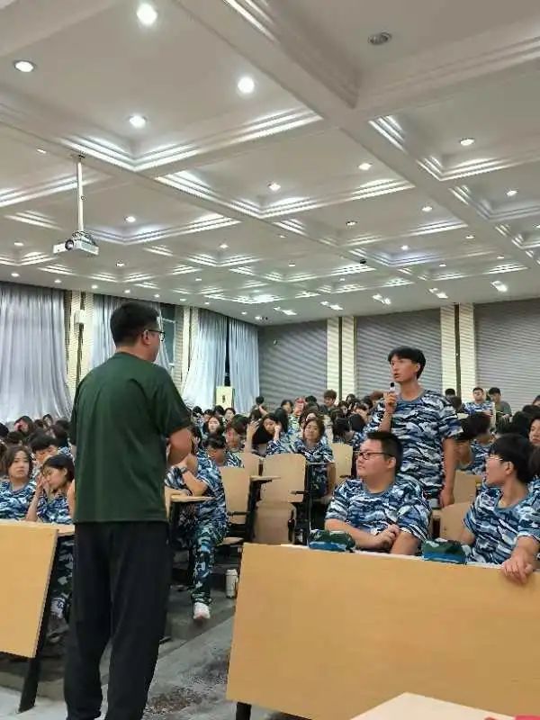 英国上市公司365